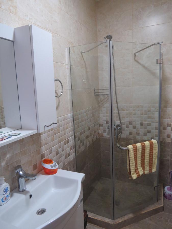 Real Palace 18 Pirosmani Apartment Batumi Bagian luar foto